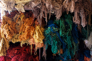 رنگ طبیعت بر دامن فرش دستباف ایرانی